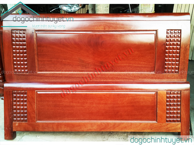 Giường gỗ gội ở Thái Bình